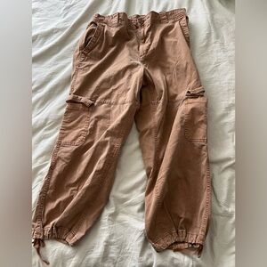 High wasted cargo ankle pants